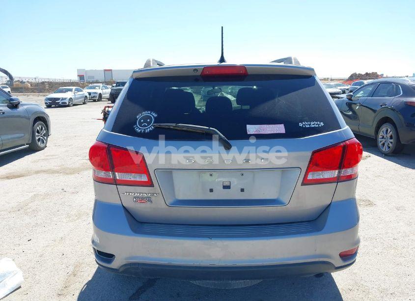 Photo 16 of 2018 Dodge Journey SXT (VIN 3C4PDCBB1JT277389)