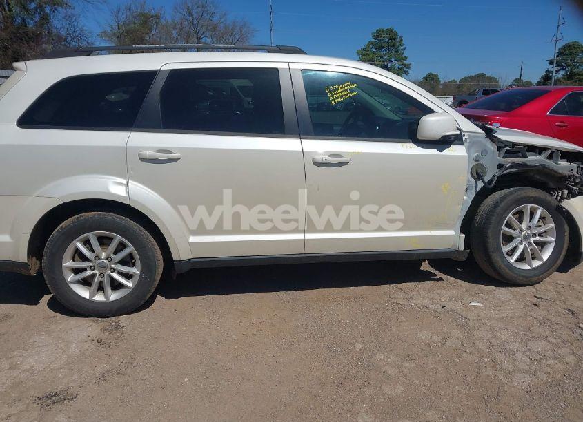 Photo 14 of 2018 Dodge Journey SXT (VIN 3C4PDCBB1JT319561)