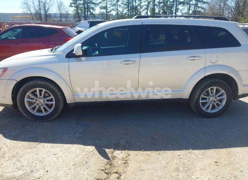 Photo 15 of 2018 Dodge Journey SXT (VIN 3C4PDCBB1JT319561)