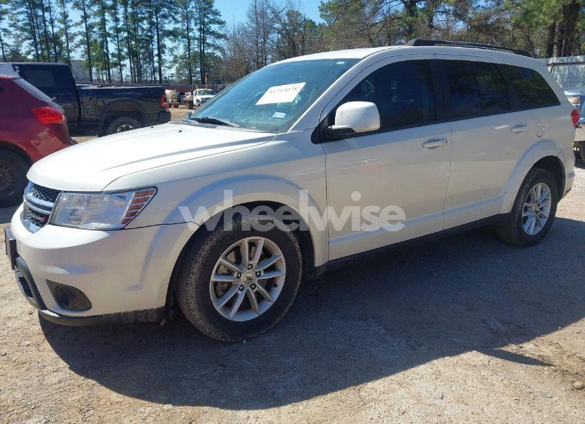 Photo 2 of 2018 Dodge Journey SXT (VIN 3C4PDCBB1JT319561)
