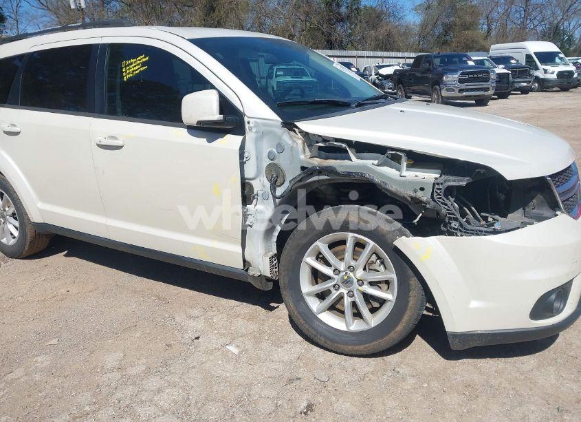 Photo 6 of 2018 Dodge Journey SXT (VIN 3C4PDCBB1JT319561)