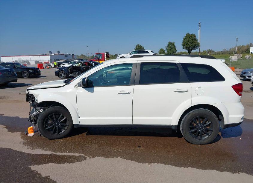 Photo 15 of 2019 Dodge Journey SE (VIN 3C4PDCBB1KT773732)