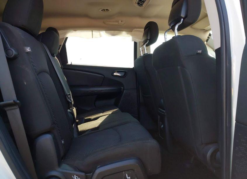 Photo 8 of 2019 Dodge Journey SE (VIN 3C4PDCBB1KT773732)