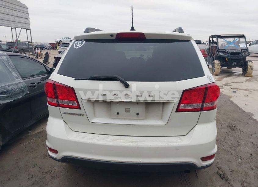Photo 16 of 2019 Dodge Journey SE (VIN 3C4PDCBB1KT798842)