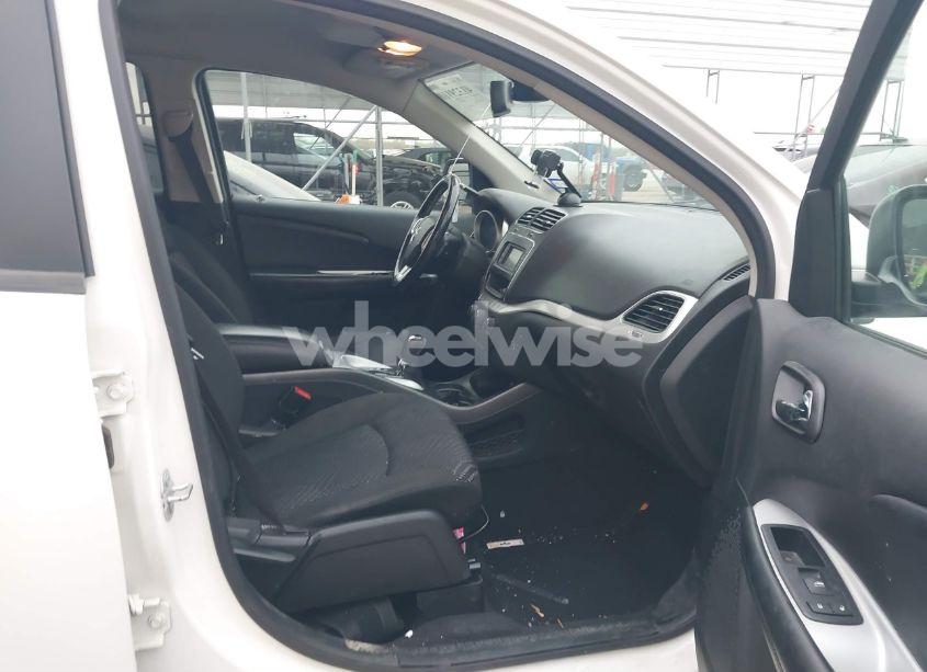 Photo 5 of 2019 Dodge Journey SE (VIN 3C4PDCBB1KT798842)