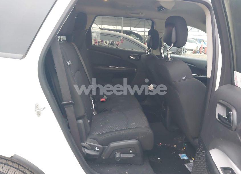 Photo 8 of 2019 Dodge Journey SE (VIN 3C4PDCBB1KT798842)