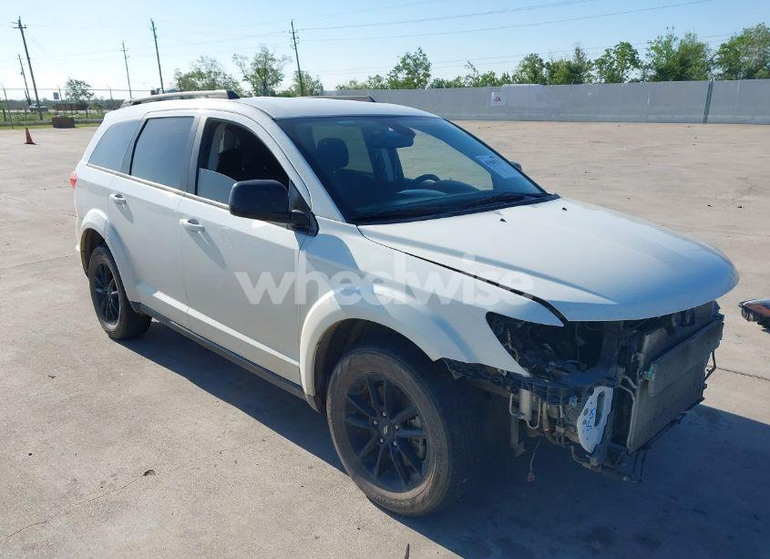 2019 Dodge Journey SE (VIN 3C4PDCBB1KT835453) main photo
