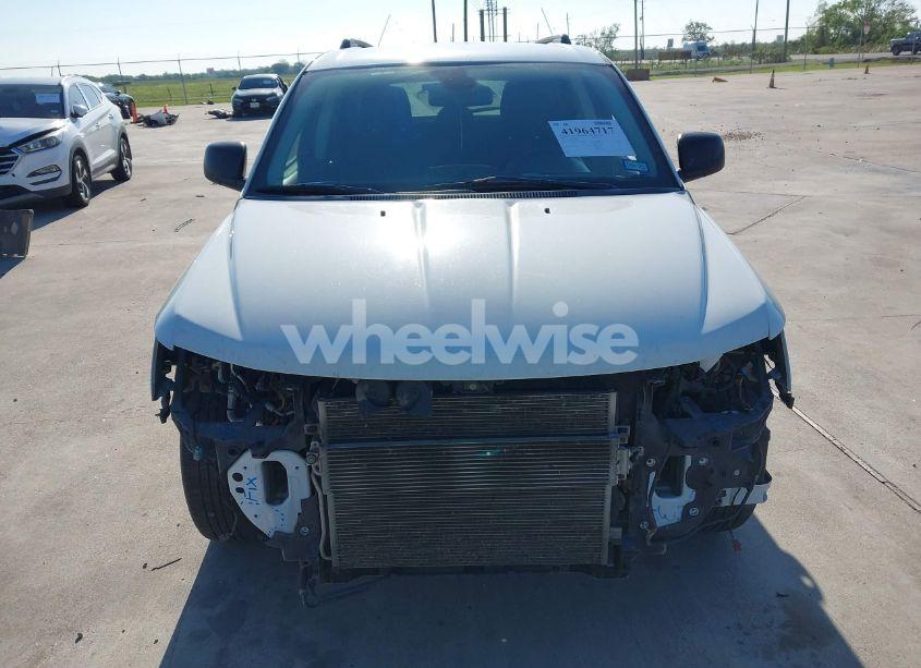 Photo 12 of 2019 Dodge Journey SE (VIN 3C4PDCBB1KT835453)