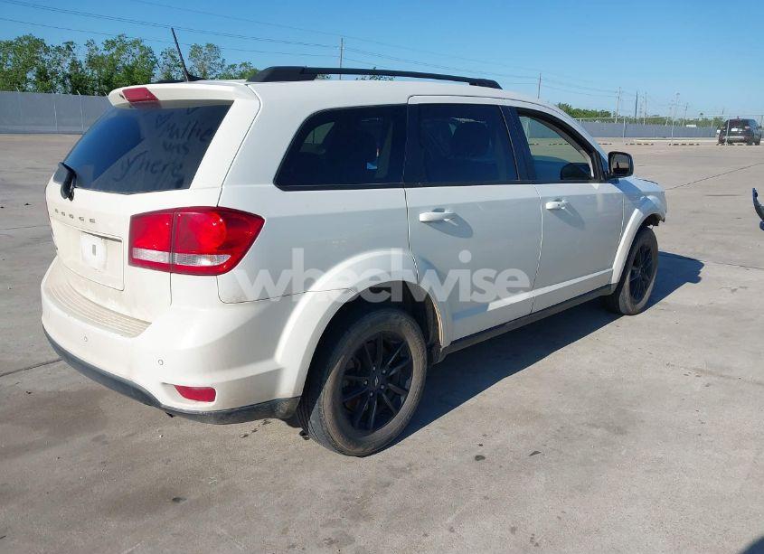 Photo 4 of 2019 Dodge Journey SE (VIN 3C4PDCBB1KT835453)