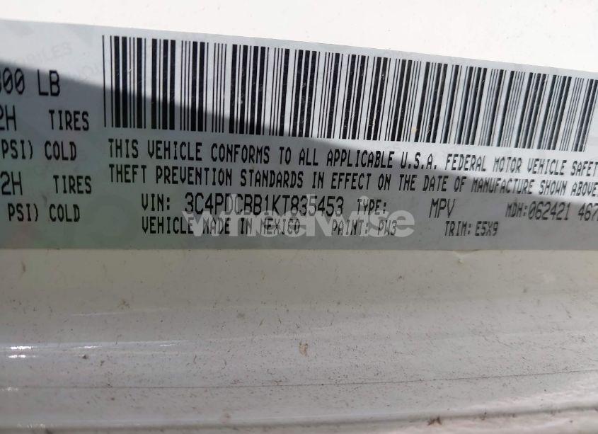 Photo 9 of 2019 Dodge Journey SE (VIN 3C4PDCBB1KT835453)