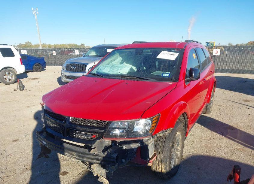 Photo 2 of 2019 Dodge Journey SE (VIN 3C4PDCBB1KT860384)