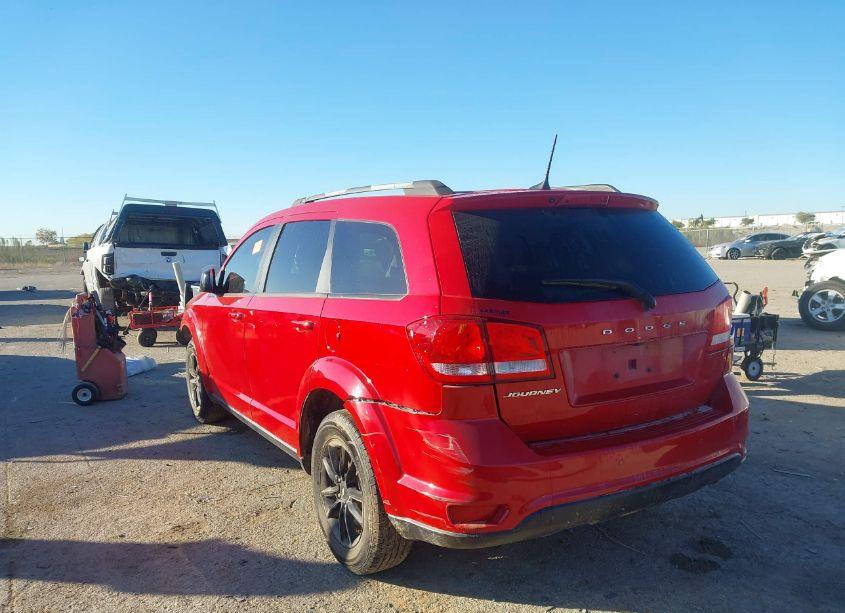 Photo 3 of 2019 Dodge Journey SE (VIN 3C4PDCBB1KT860384)