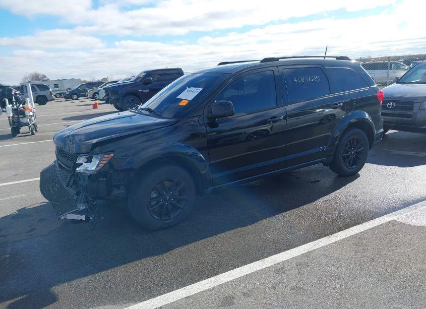 Photo 2 of 2019 Dodge Journey SE (VIN 3C4PDCBB1KT874091)