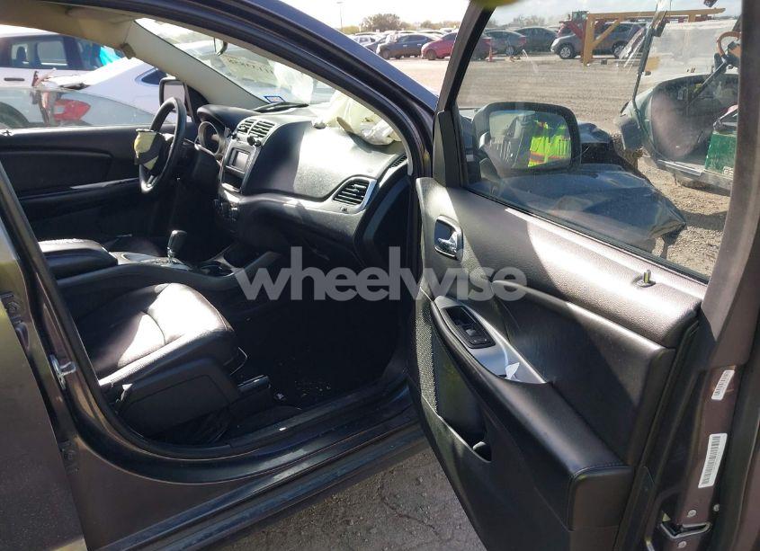 Photo 5 of 2016 Dodge Journey SXT (VIN 3C4PDCBB2GT104781)