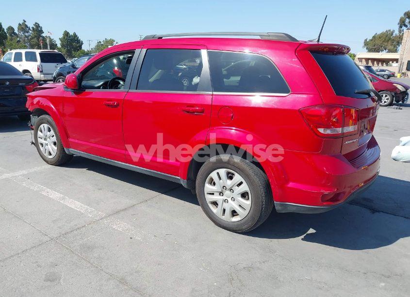 Photo 3 of 2019 Dodge Journey SE (VIN 3C4PDCBB2KT798672)