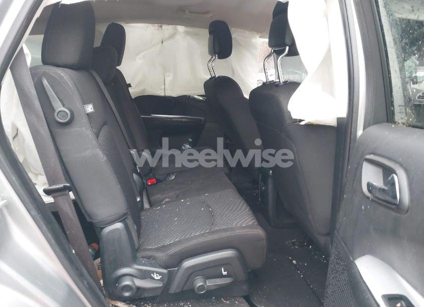 Photo 8 of 2019 Dodge Journey SE (VIN 3C4PDCBB2KT853668)