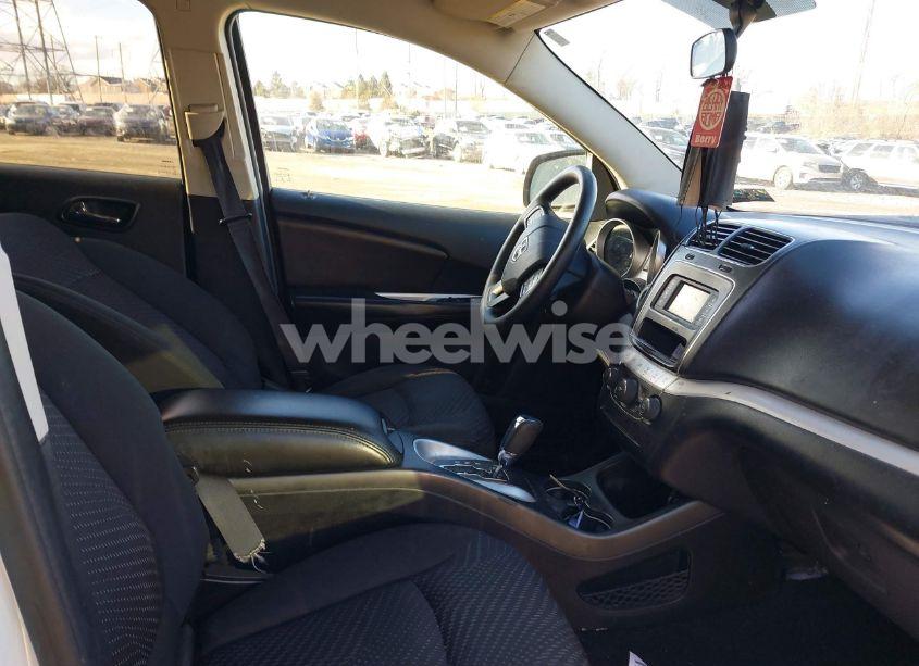 Photo 5 of 2016 Dodge Journey SXT (VIN 3C4PDCBB3GT174712)