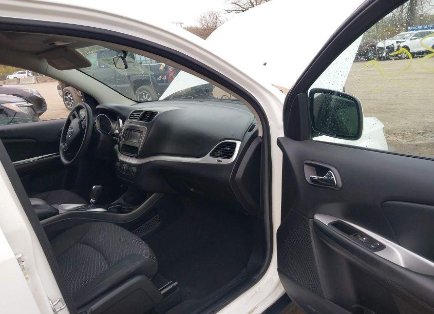 Photo 5 of 2016 Dodge Journey SXT (VIN 3C4PDCBB3GT202105)