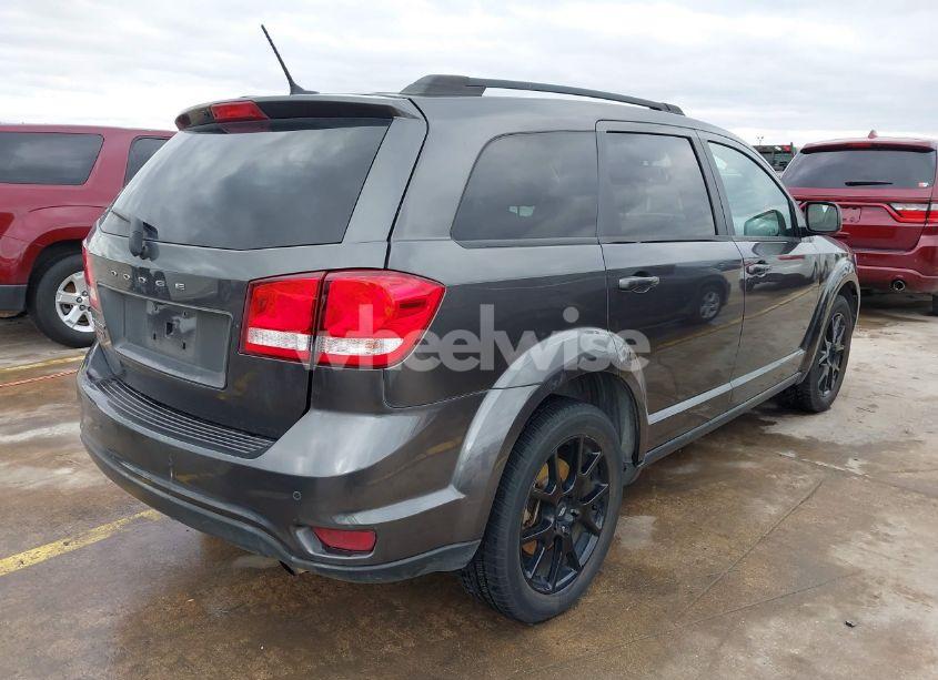 Photo 4 of 2018 Dodge Journey SXT (VIN 3C4PDCBB3JT277345)