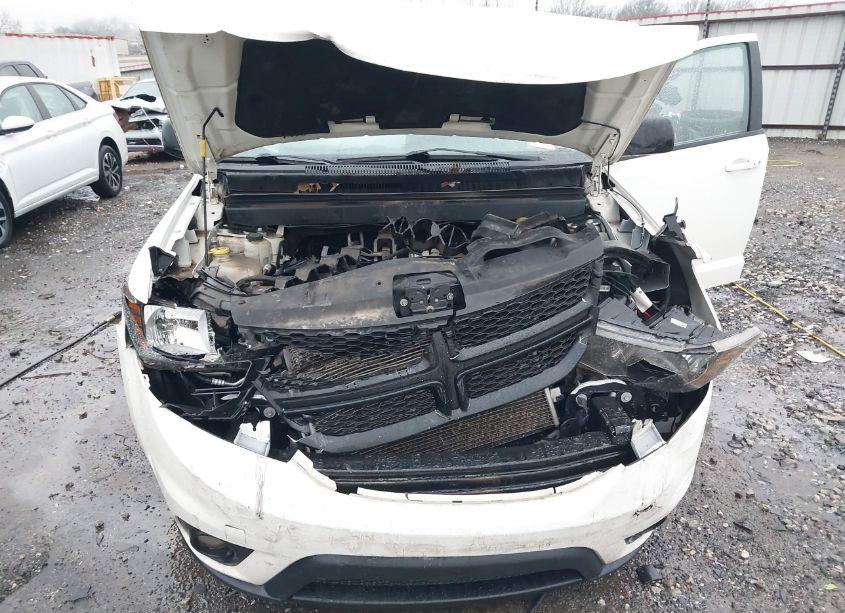 Photo 10 of 2019 Dodge Journey SE (VIN 3C4PDCBB3KT718568)