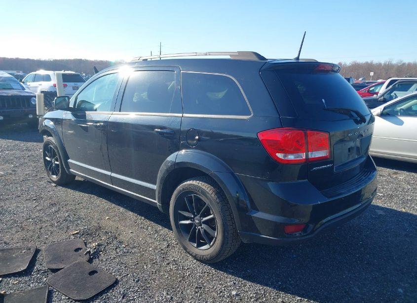 Photo 3 of 2019 Dodge Journey SE (VIN 3C4PDCBB3KT779077)