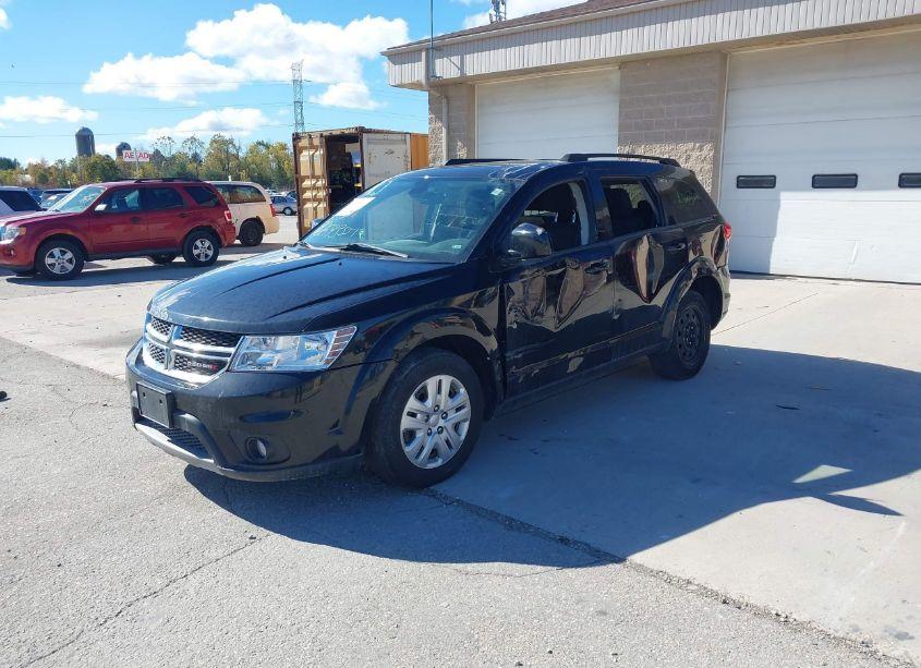 Photo 2 of 2019 Dodge Journey SE (VIN 3C4PDCBB3KT841478)