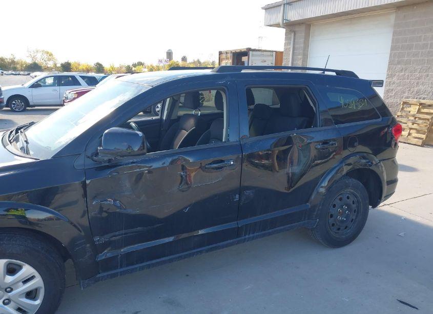 Photo 6 of 2019 Dodge Journey SE (VIN 3C4PDCBB3KT841478)