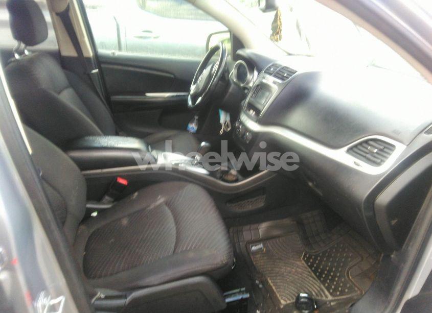 Photo 5 of 2016 Dodge Journey SXT (VIN 3C4PDCBB4GT250177)