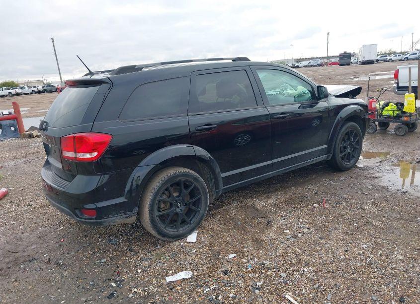 Photo 4 of 2018 Dodge Journey SXT (VIN 3C4PDCBB4JT141452)