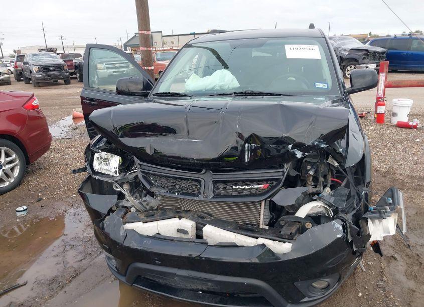 Photo 6 of 2018 Dodge Journey SXT (VIN 3C4PDCBB4JT141452)