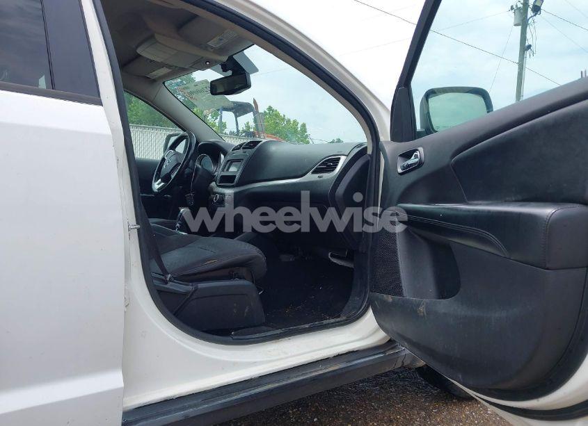 Photo 5 of 2013 Dodge Journey SXT (VIN 3C4PDCBB5DT668629)