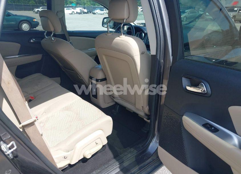 Photo 8 of 2014 Dodge Journey SXT (VIN 3C4PDCBB5ET180718)