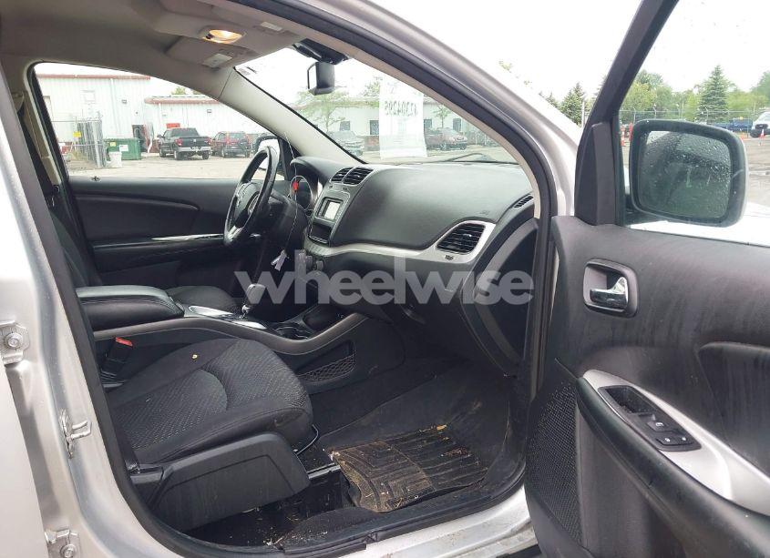 Photo 5 of 2014 Dodge Journey SXT (VIN 3C4PDCBB5ET303577)