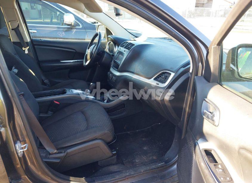 Photo 5 of 2016 Dodge Journey SXT (VIN 3C4PDCBB5GT130727)