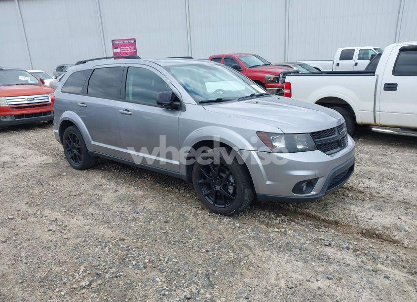 2017 Dodge Journey SXT (VIN 3C4PDCBB5HT517408) main photo