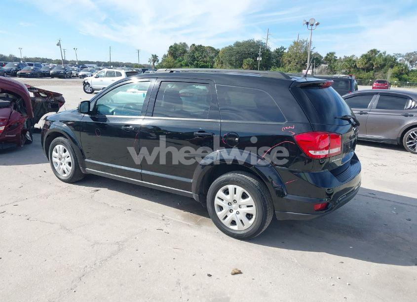 Photo 3 of 2019 Dodge Journey SE (VIN 3C4PDCBB5KT708124)