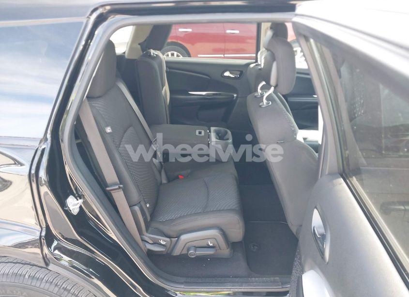 Photo 8 of 2019 Dodge Journey SE (VIN 3C4PDCBB5KT708124)