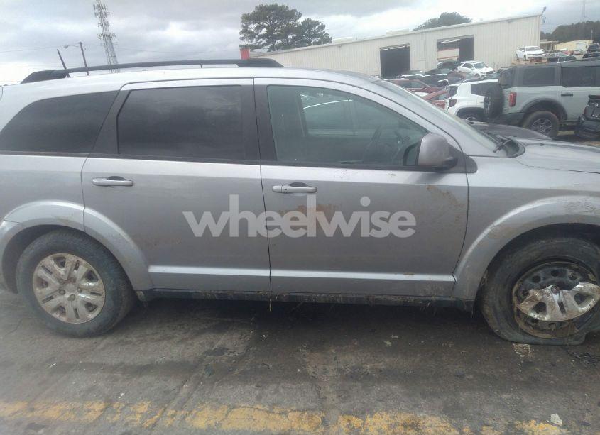 Photo 13 of 2019 Dodge Journey SE (VIN 3C4PDCBB5KT784152)