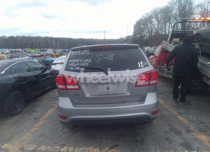 Photo 16 of 2019 Dodge Journey SE (VIN 3C4PDCBB5KT784152)