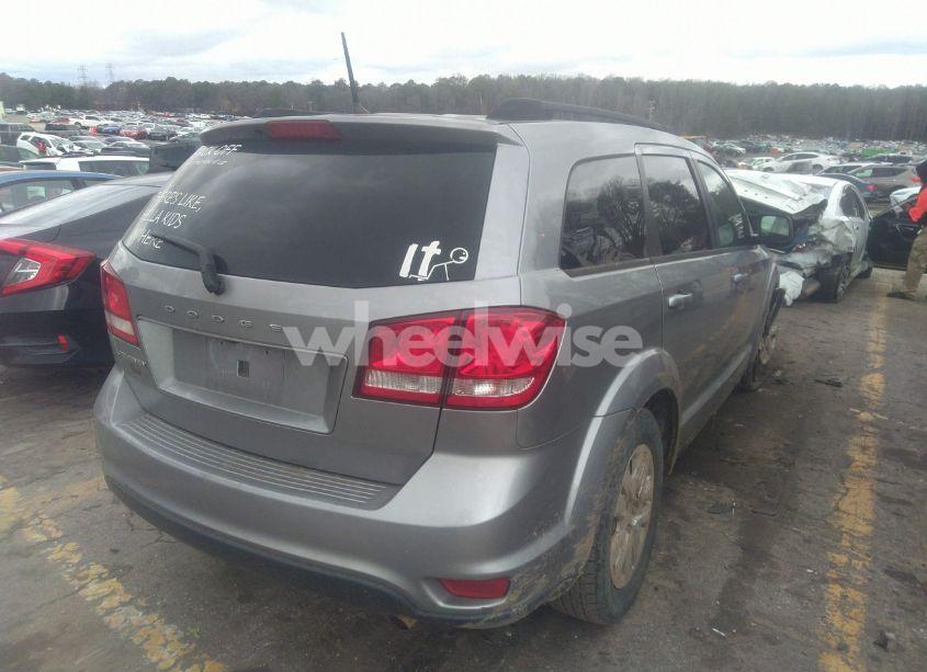 Photo 4 of 2019 Dodge Journey SE (VIN 3C4PDCBB5KT784152)