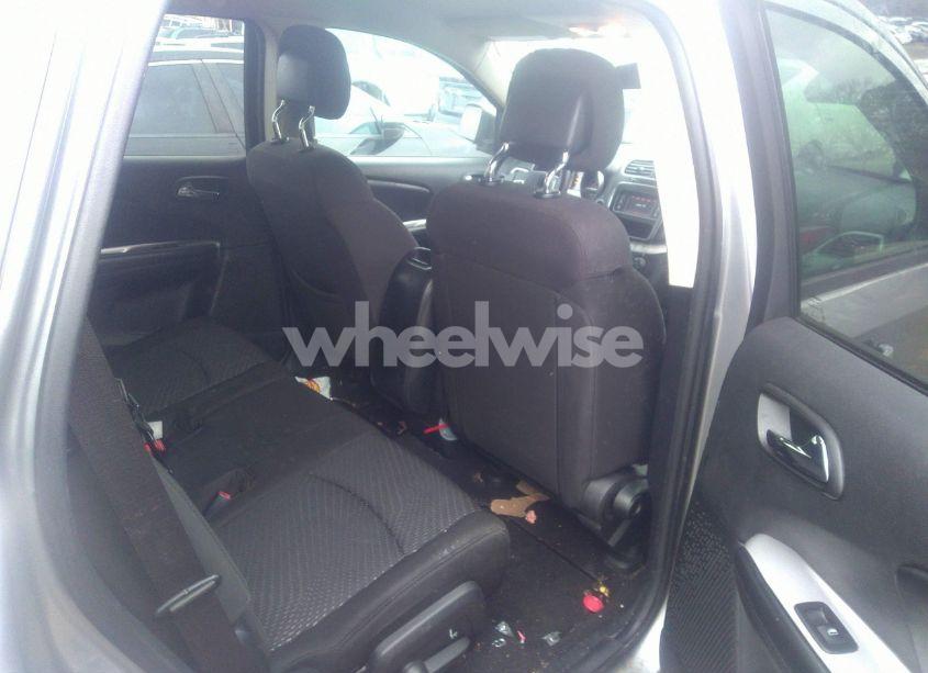 Photo 8 of 2019 Dodge Journey SE (VIN 3C4PDCBB5KT784152)