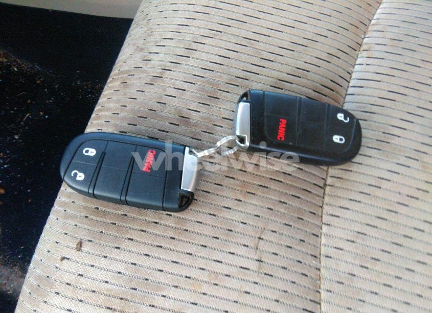 Photo 11 of 2019 Dodge Journey SE (VIN 3C4PDCBB5KT873042)