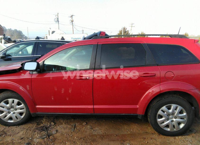 Photo 15 of 2019 Dodge Journey SE (VIN 3C4PDCBB5KT873042)