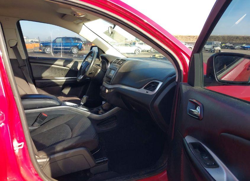 Photo 5 of 2018 Dodge Journey SXT (VIN 3C4PDCBB6JT310306)