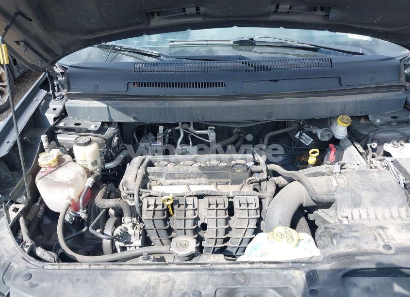 Photo 10 of 2019 Dodge Journey SE (VIN 3C4PDCBB6KT779316)