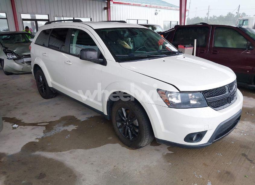 2019 Dodge Journey SE (VIN 3C4PDCBB6KT837425) main photo