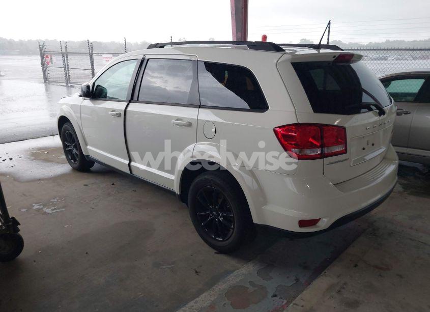 Photo 3 of 2019 Dodge Journey SE (VIN 3C4PDCBB6KT837425)