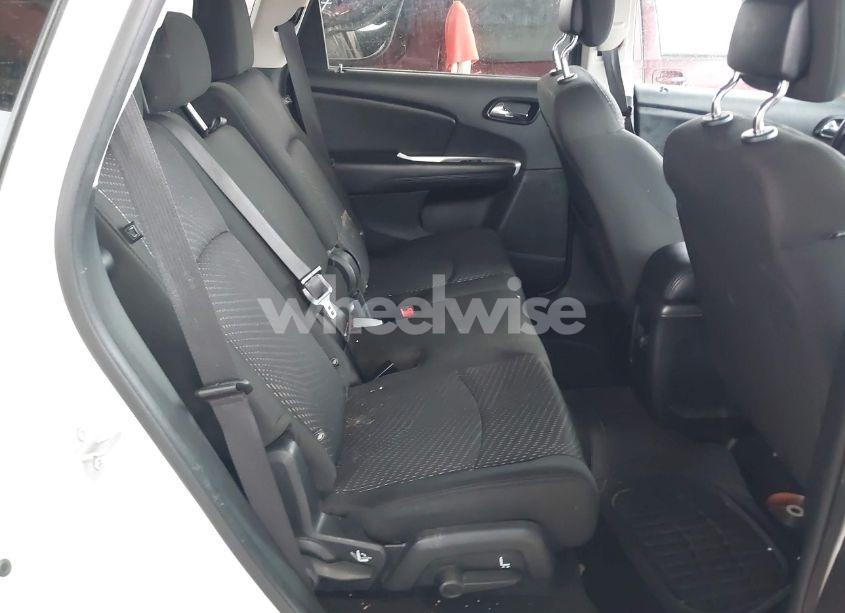 Photo 8 of 2019 Dodge Journey SE (VIN 3C4PDCBB6KT837425)