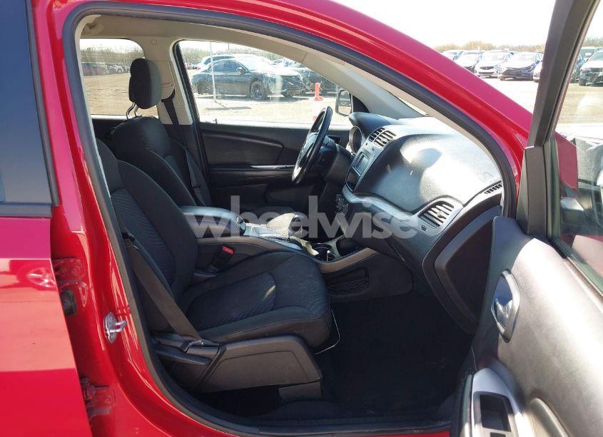 Photo 5 of 2019 Dodge Journey SE (VIN 3C4PDCBB6KT867072)