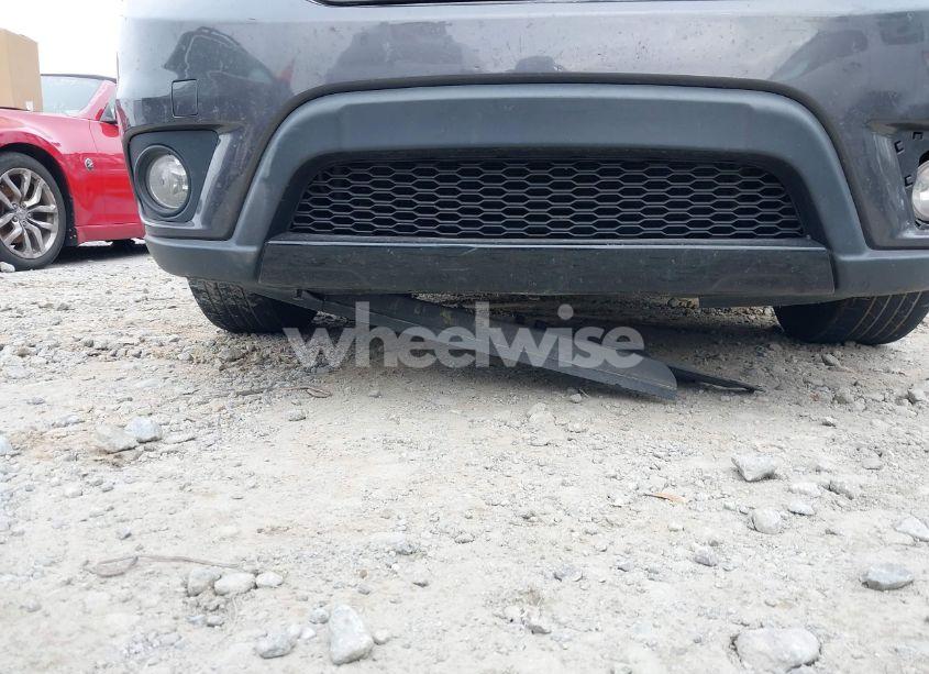 Photo 18 of 2019 Dodge Journey SE (VIN 3C4PDCBB6KT872837)